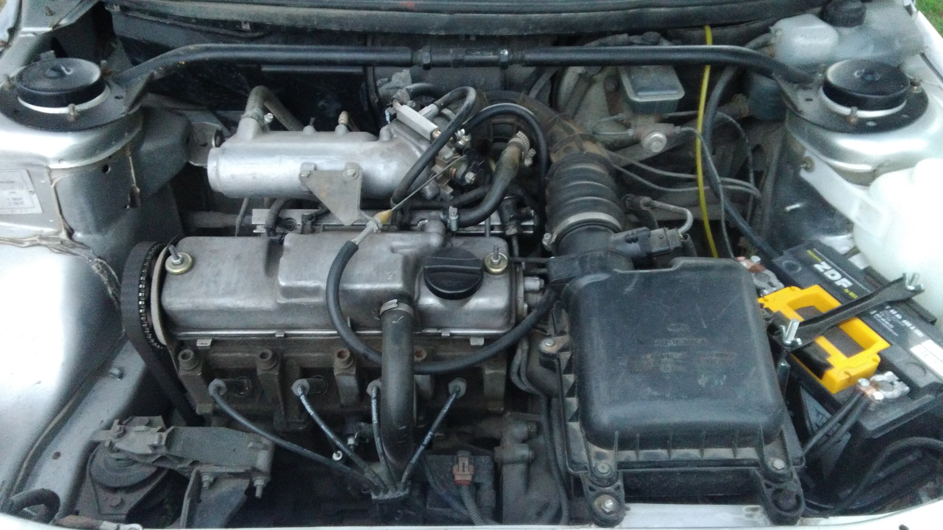 Новый двигатель ваз 2110 цена. Моторный отсек ВАЗ 2110 8 клапанов. Комплект инжектора на ВАЗ 2110 8 клапанная. ВАЗ 2110 РПД. Комплект инжектора на ВАЗ 2110 8 клапанов.
