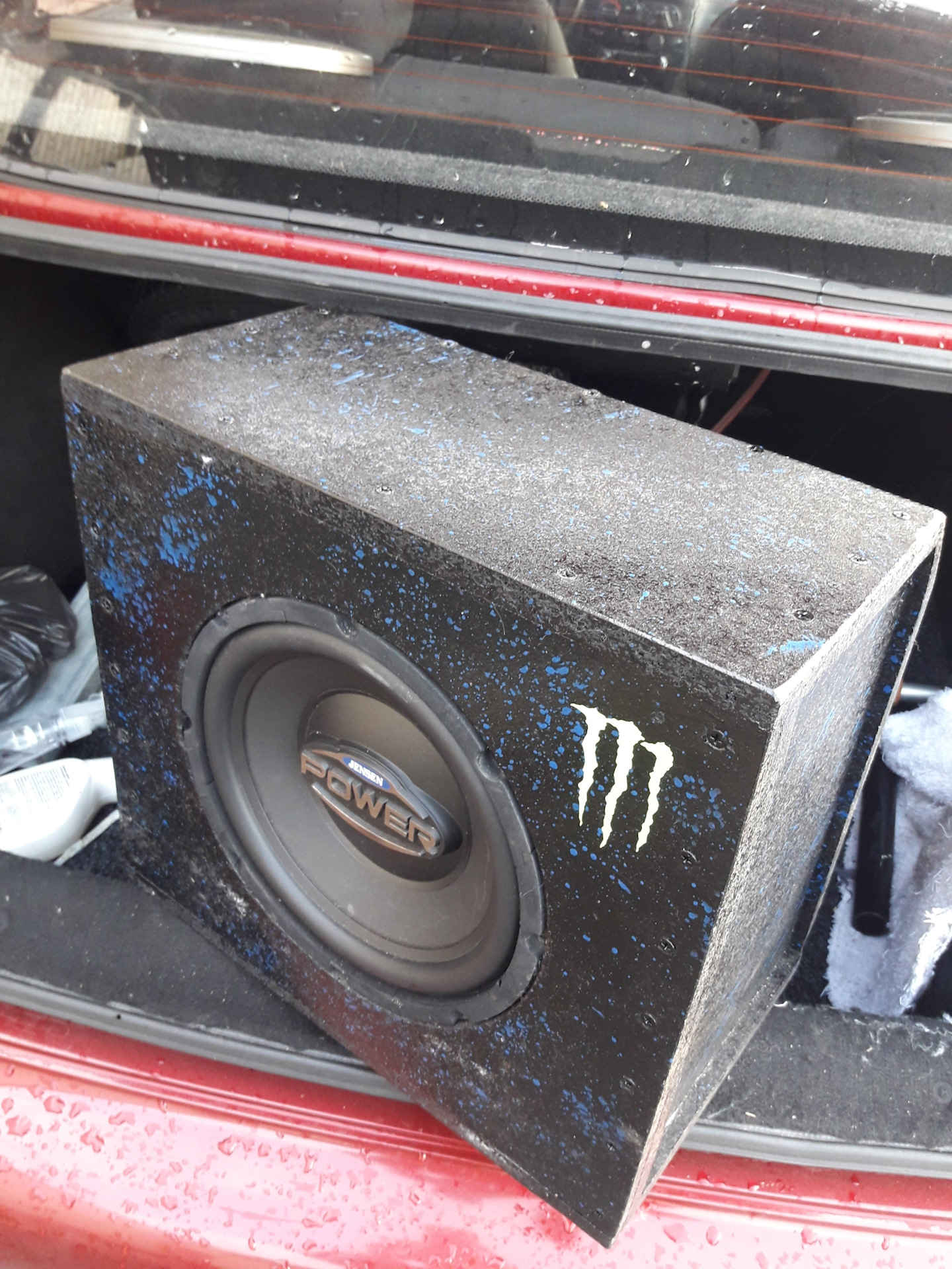 70 41 37 короб в авто. Саба 70. Сабвуфер в suzuki sx4. Саба 70. Короб на саб 10 дюймов.