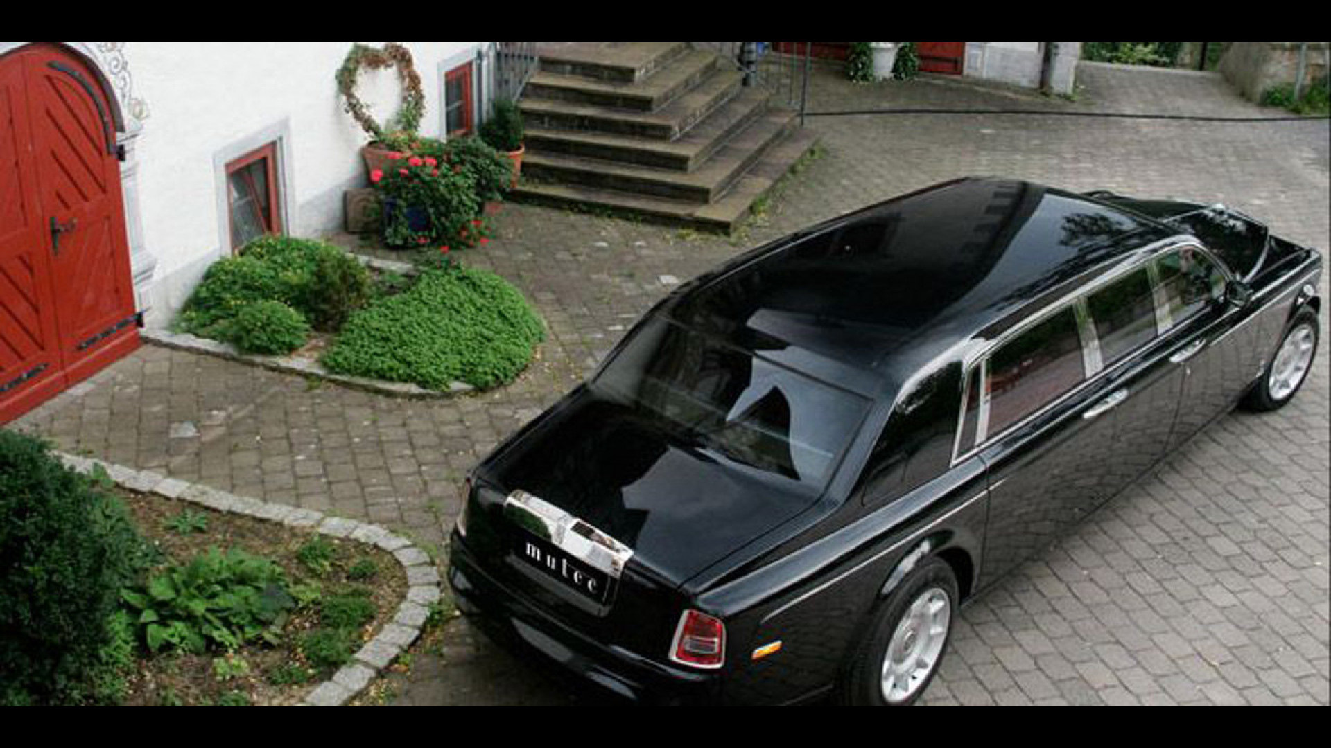 Rolls Royce Phantom Limousine Mutec