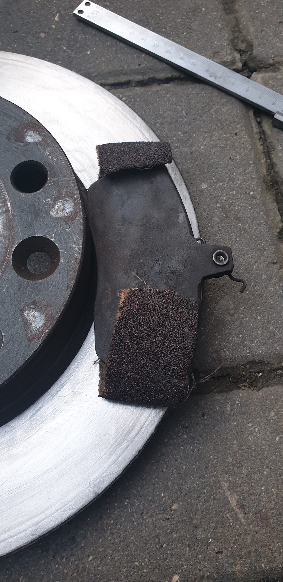 Шлифовка тормозных дисков вручную, тормозные колодки. — ГАЗ Соболь 4х4 ...