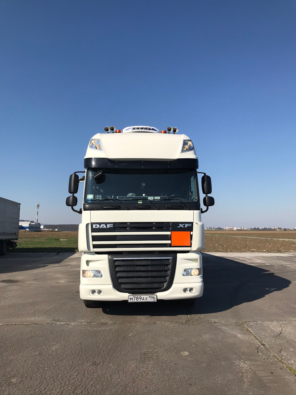 Добавляем дальнего света. — Daf Xf 105 Super Space, 9,9 л, 2019 года |  своими руками | DRIVE2