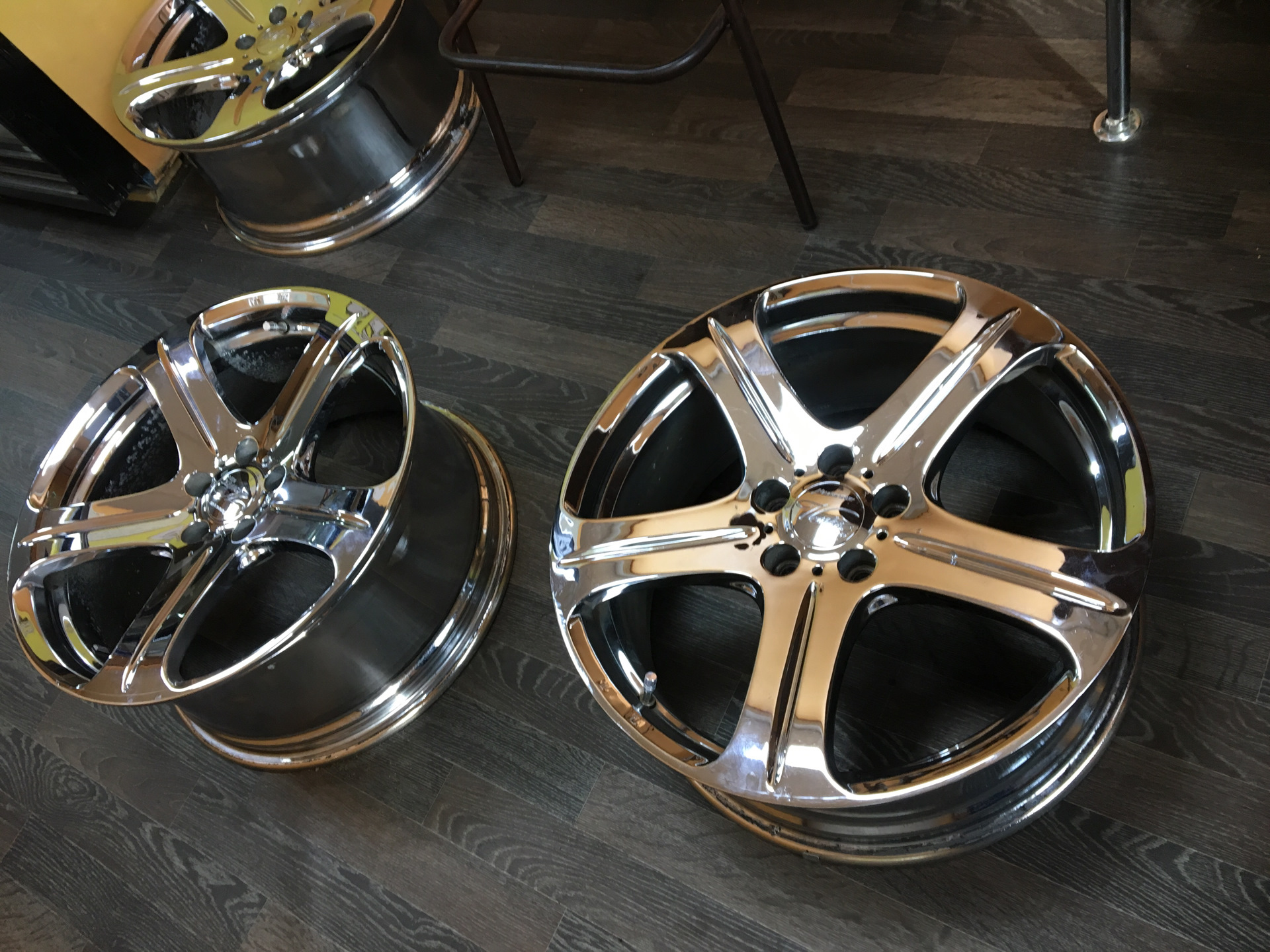 Как восстановить хром на дисках. Manaray sport vertec. диски manaray sport r17. manaray vertec vr5 r19 sport. хромированные диски.