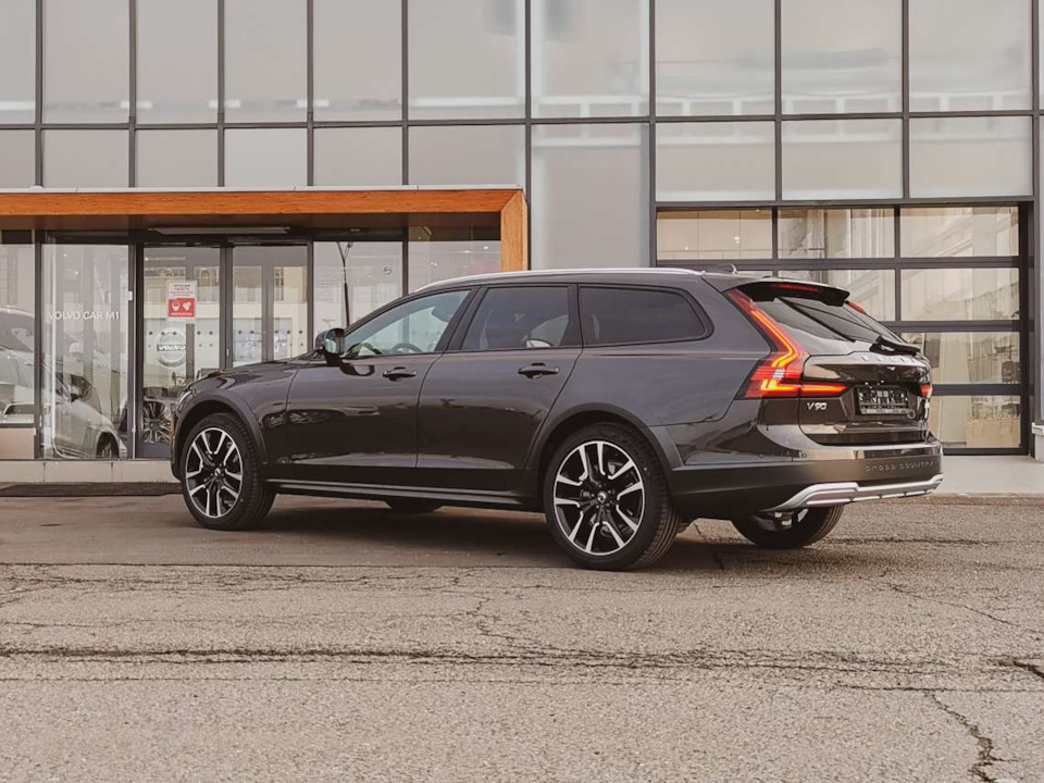 Volvo v90 cross country интерьер