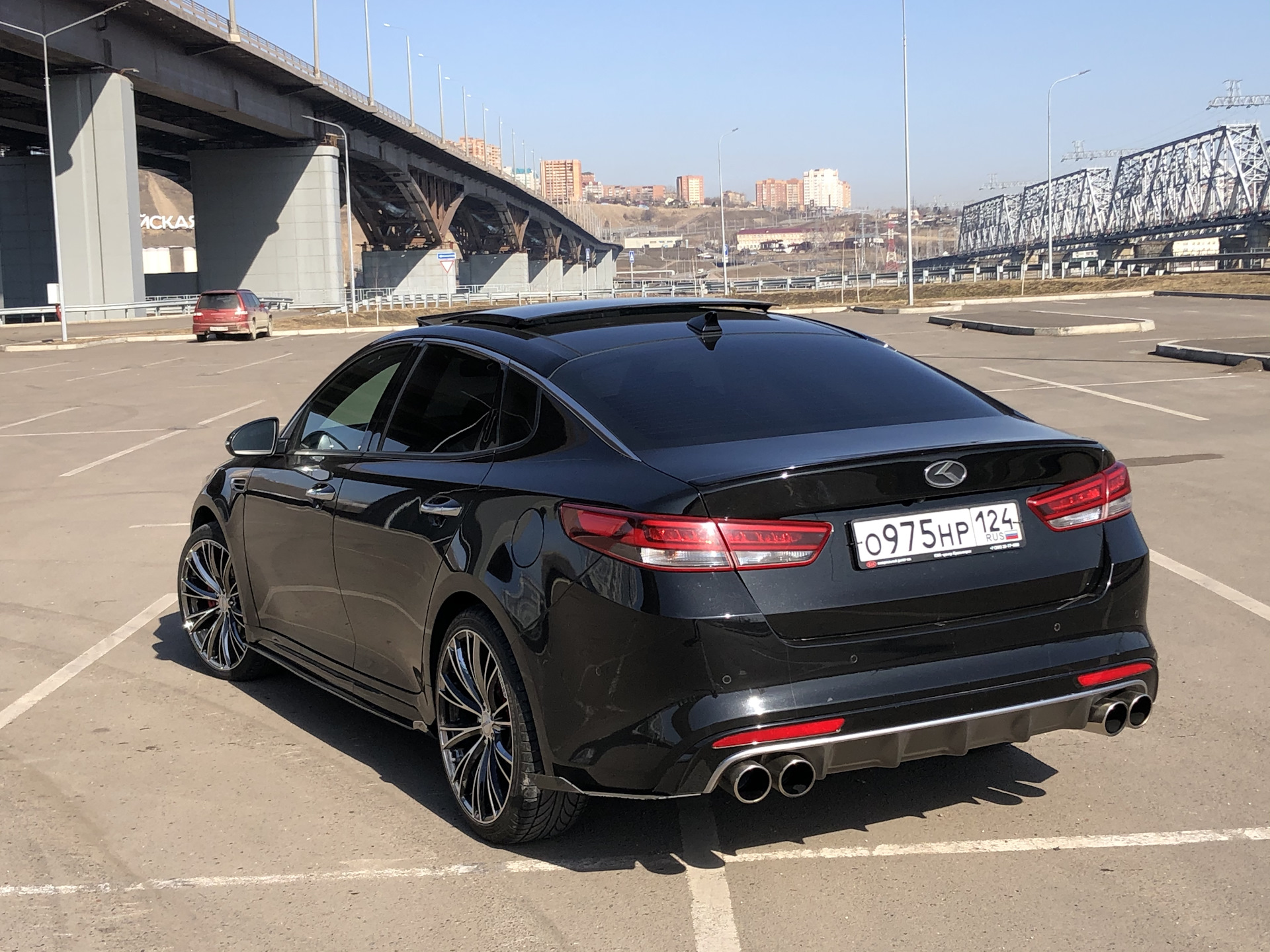 Kia Optima gt черная