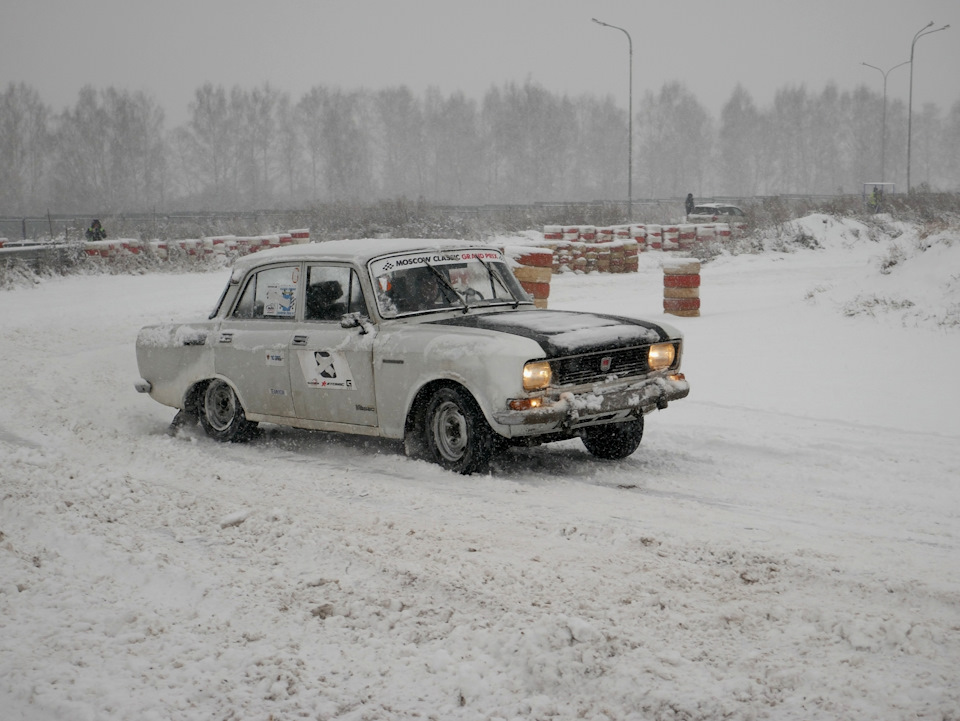 Первые покатушки. Москвич зимнее ралли. Москвичи в зимнем образе.