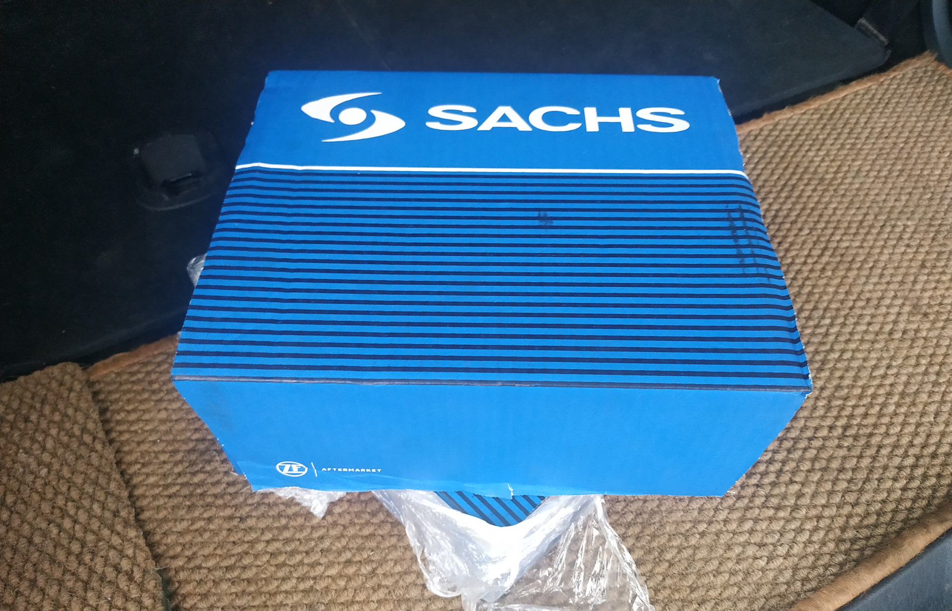 Пробил опору амортизатора. Как открыть Chrysler Pacifica когда сел акум ...