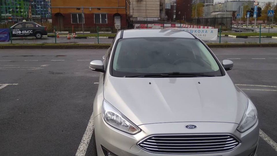 Ford Focus Sedan Interstellar Falcon