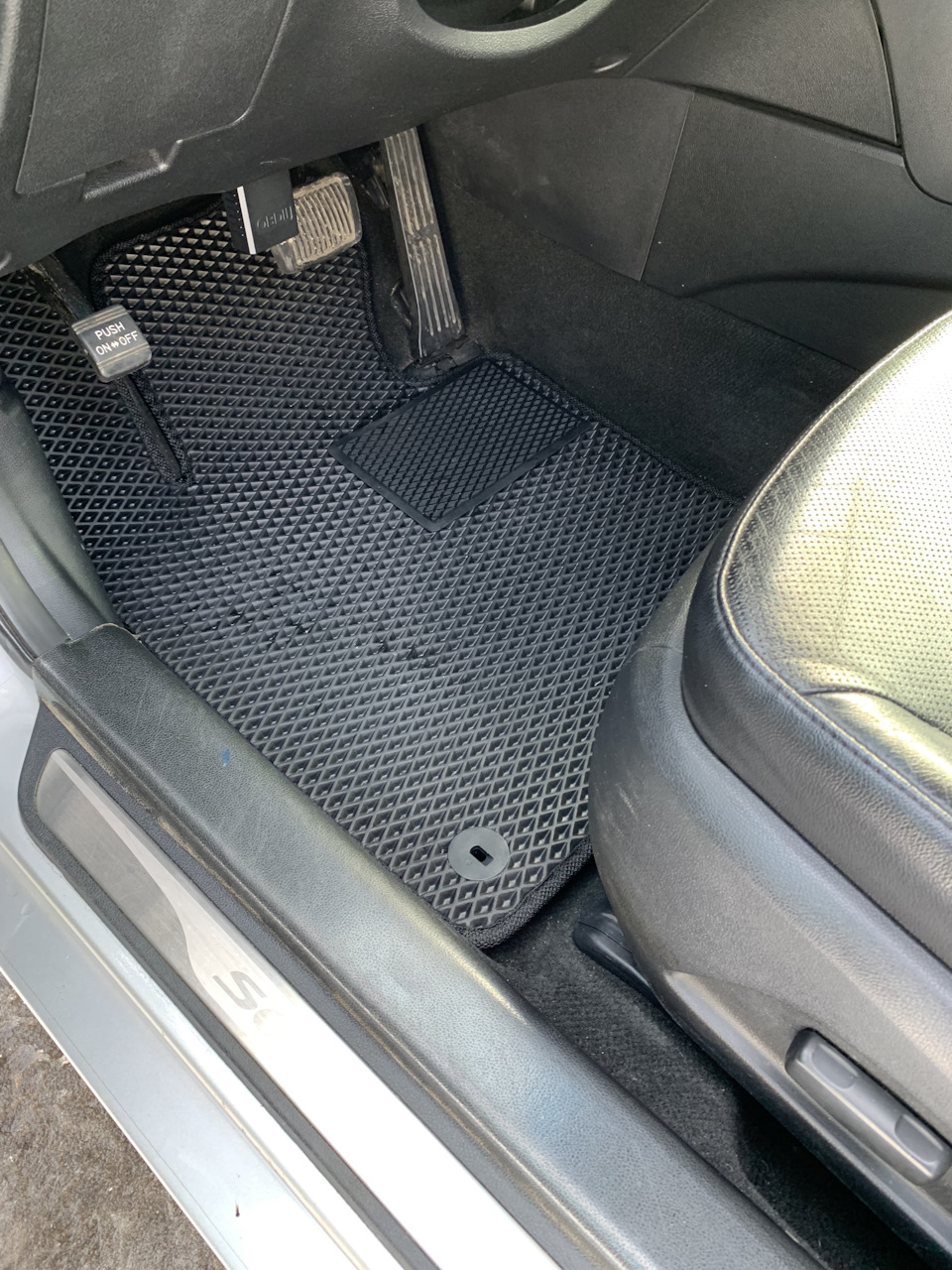 Коврики EVA black — Hyundai Sonata VI (YF), 2,4 л, 2012 года ...