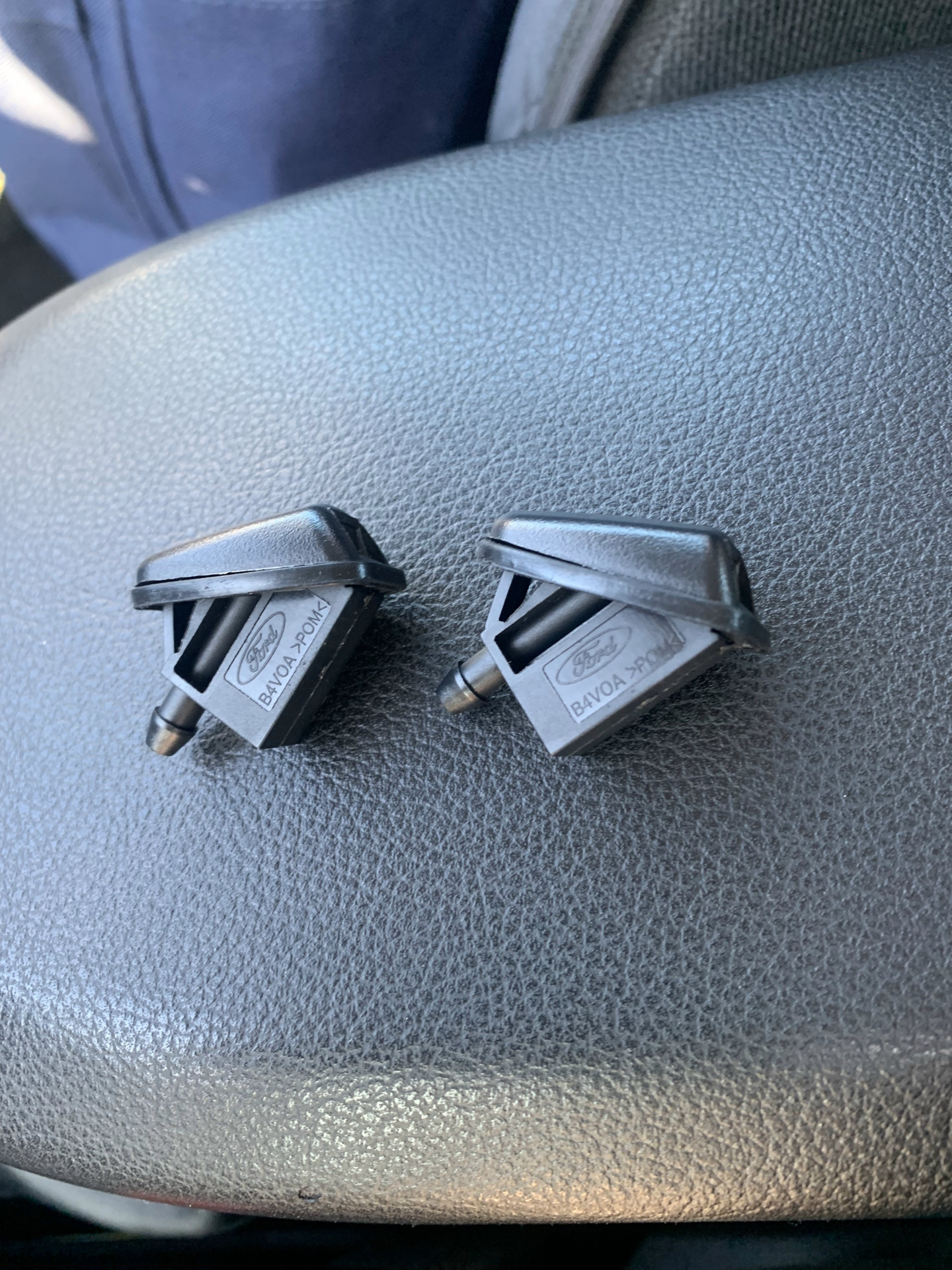 Веерные форсунки и обратный клапан — Ford Focus II Hatchback, 1,8 л ...