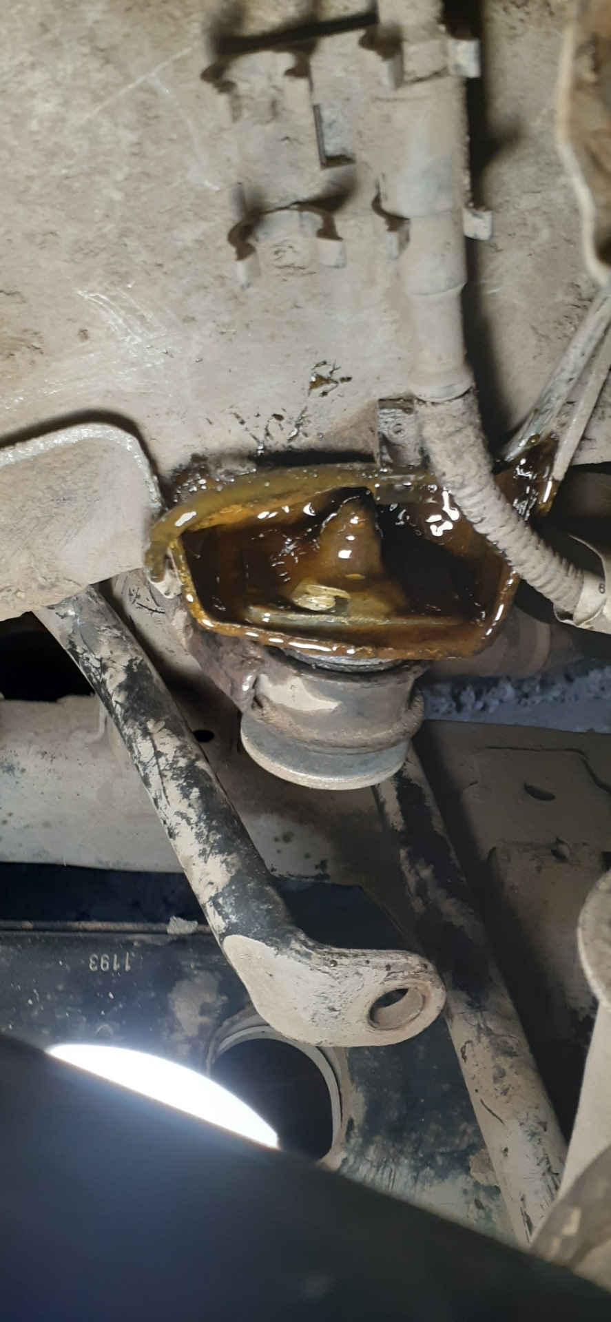 Сайлентблоки подрамника ( без снятия ) — Opel Astra G, 1,6 л, 2003 года ...