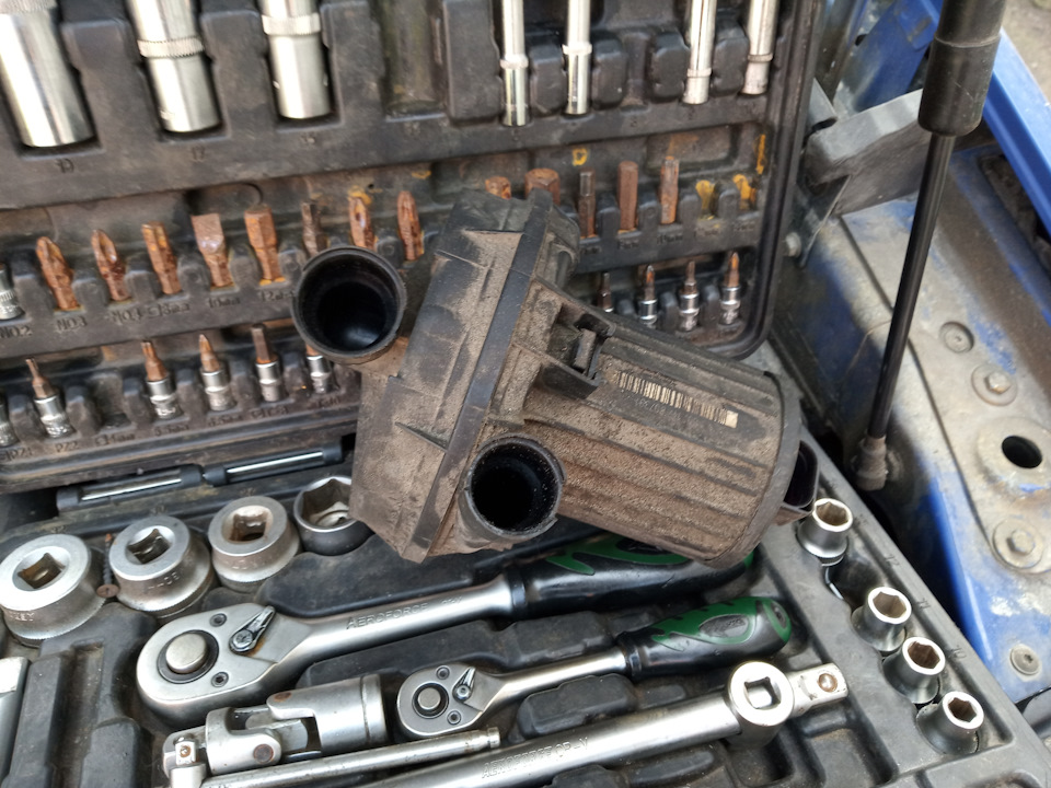 Подсос воздуха на впуске. — Volkswagen Caddy (3G), 1,6 л., 2008 года ...