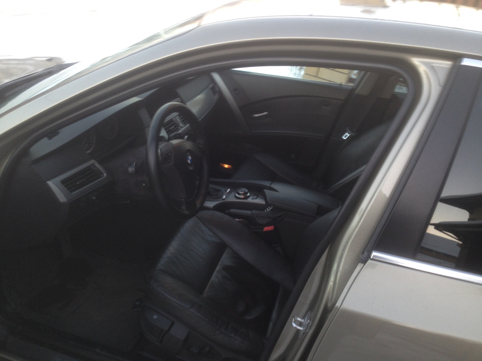 Сечет из под форсунки. — Mercedes-Benz E-class (W211), 2,1 л., 2008 ...