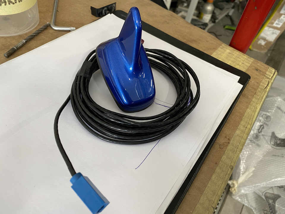 Установка GPS-антенны. — Volkswagen T-Roc, 1,5 л, 2019 года ...