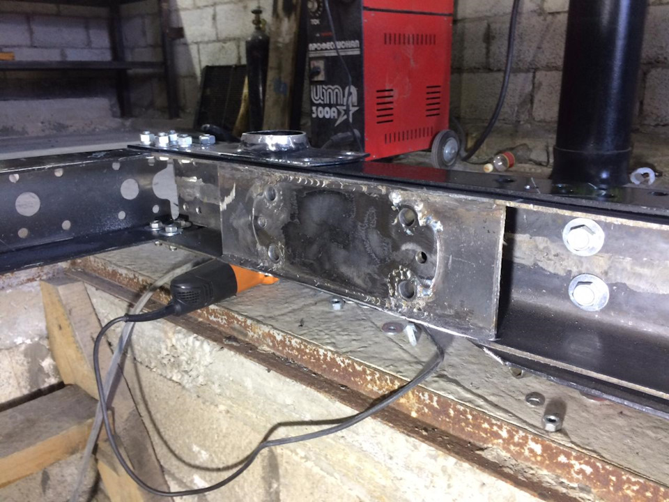 на втулку пластинку — ГАЗ Газель