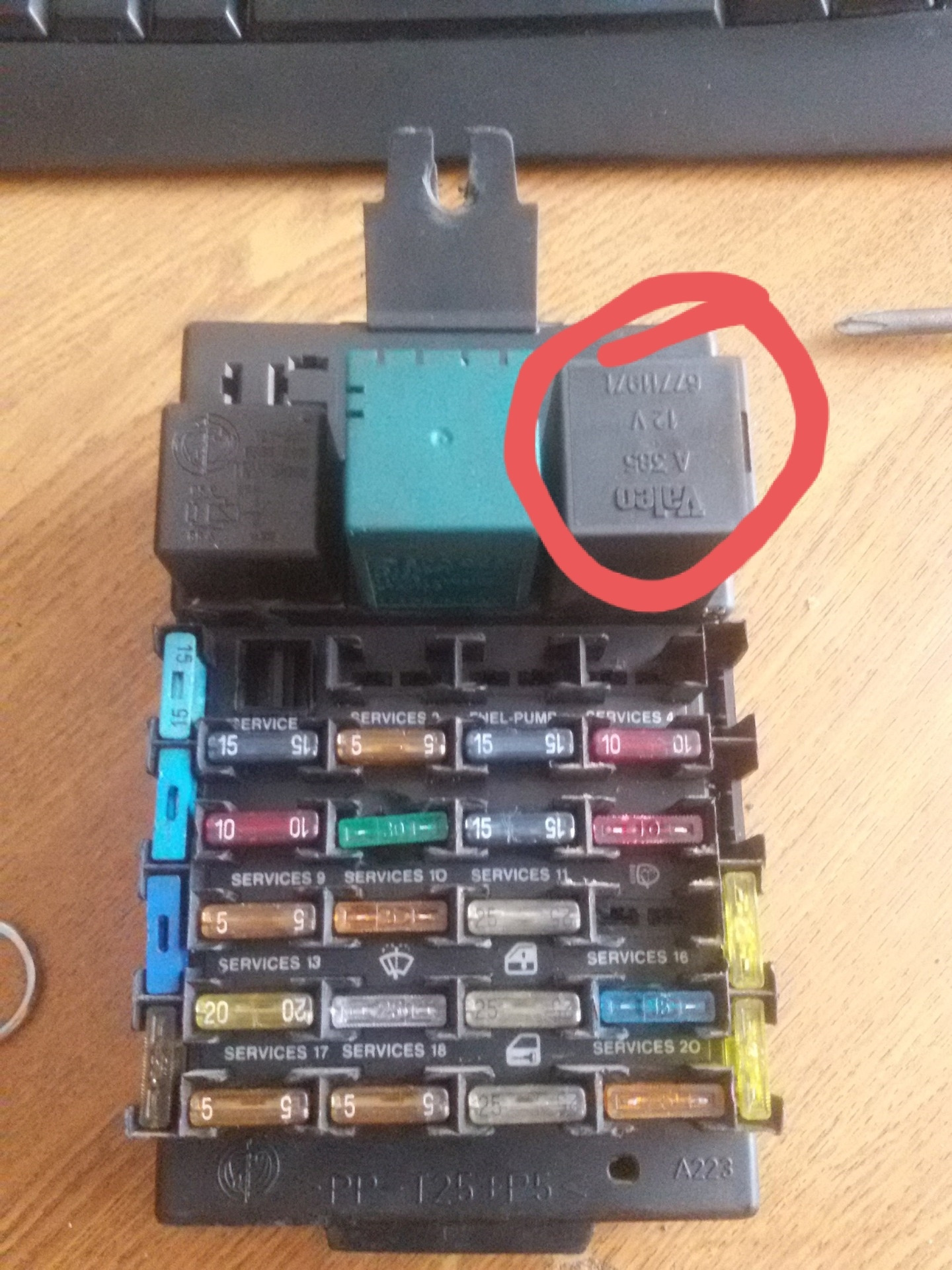 Мануал предохранителей. Схема предохранителей камри св 40. Мануал предохранителей. Предохранитель вентилятора kia sorento 2002. Мануал предохранителей.