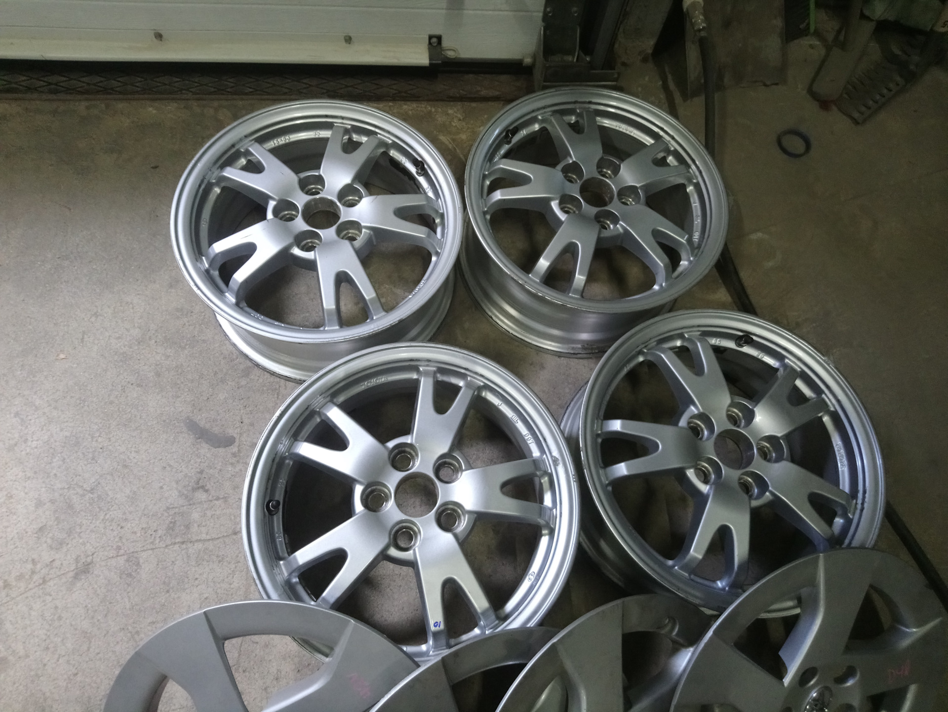 Купил диски. — Toyota Prius (20), 1,5 л, 2009 года | колёсные диски ...