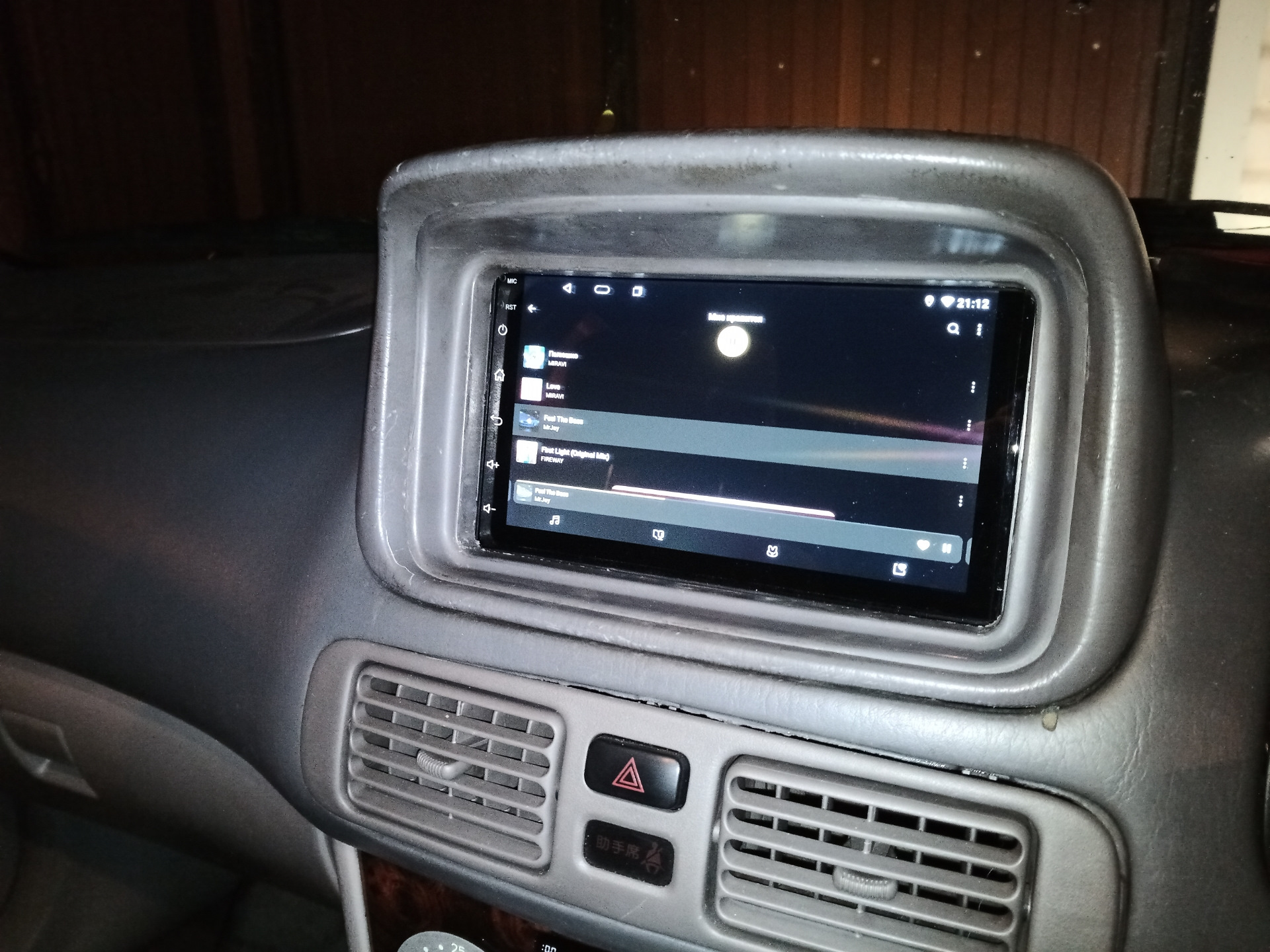 Магнитола на месте ) — Toyota Sprinter (110), 1,5 л, 1999 года ...