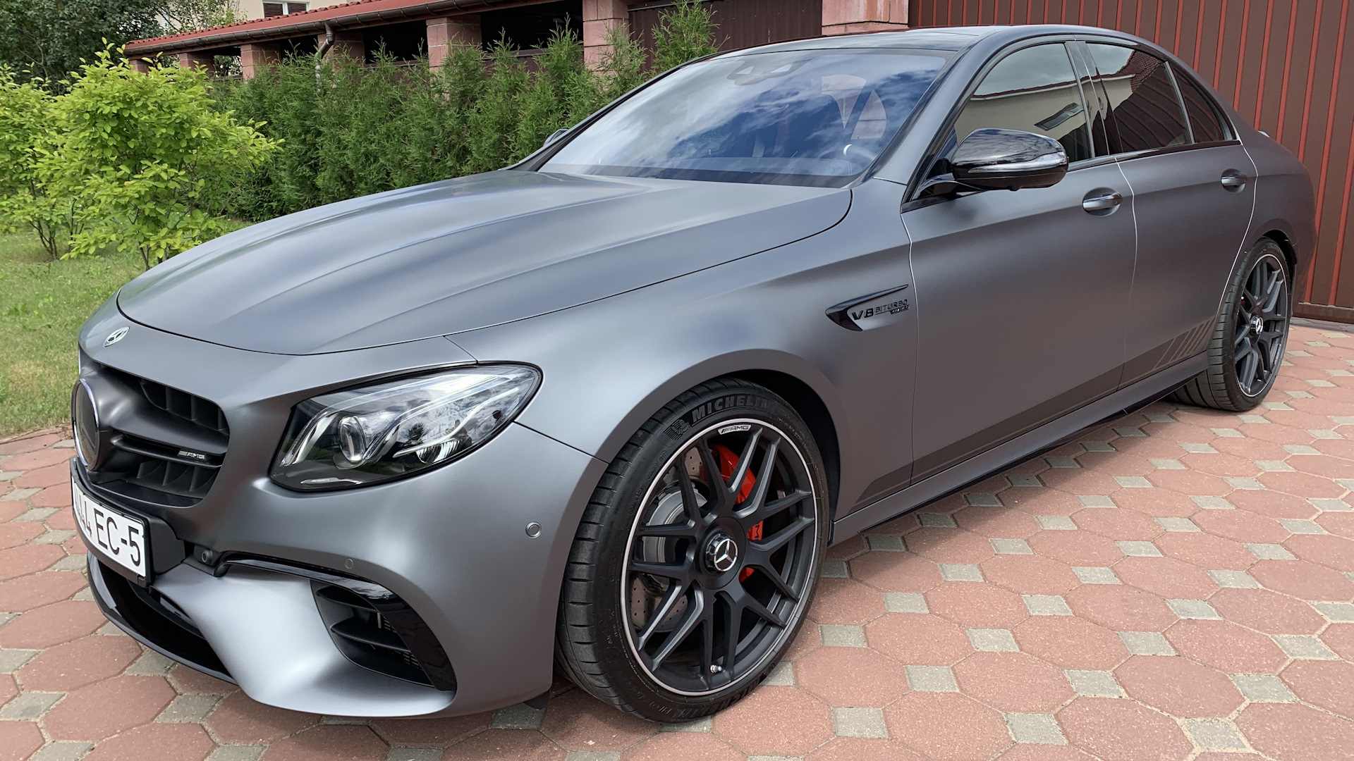 MB 6 3 AMG матовый графит