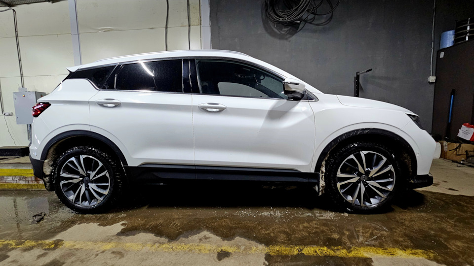 Geely Coolray White Noise