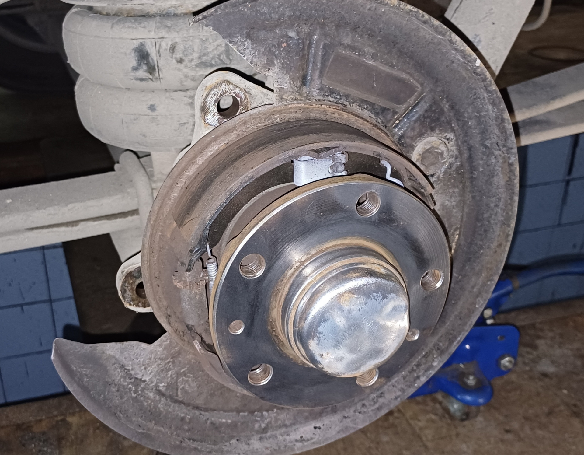 Задние тормоза: диски, колодки, направляющие — Peugeot Boxer (2G), 2,2 ...