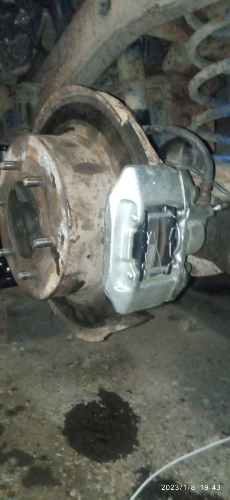 Замена задних суппортов — Mitsubishi Montero Sport (1G), 3 л, 2000 года ...