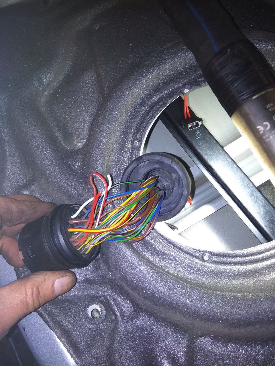 Разбор двери Volkswagen - Volkswagen Golf Mk6, 1,6 л, 2010 года другое DRIVE2