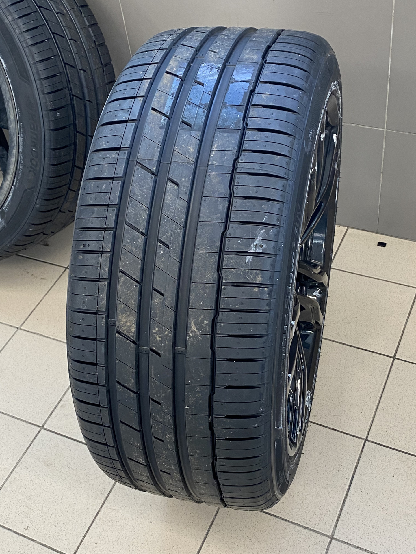 Шины Hankook R21 — BMW X6 (F16), 3 л, 2016 года | шины | DRIVE2
