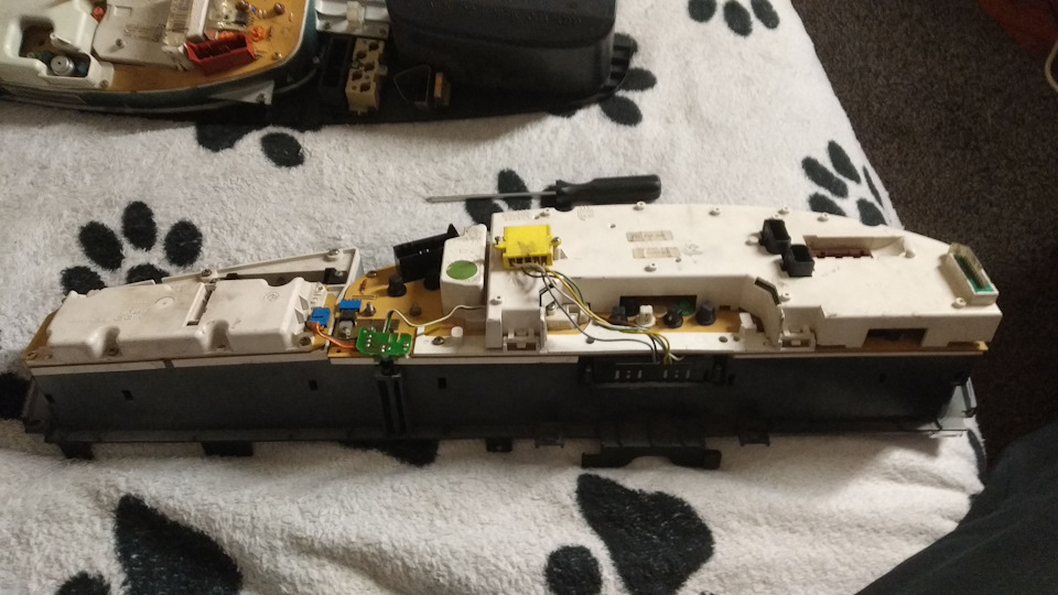 Вопрос: двигатель глохнет на холостых, когда автомобиль стоит в горку ...