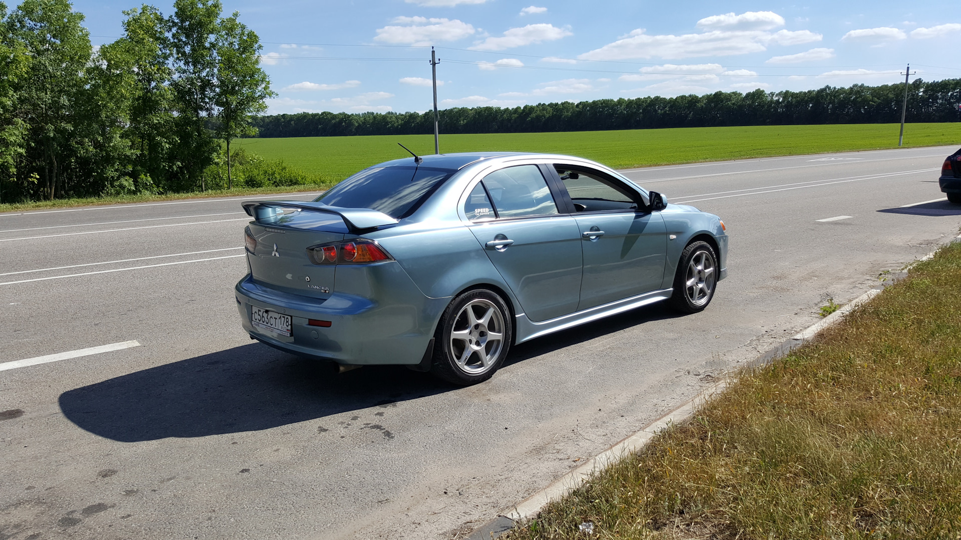 Mitsubishi Lancer 2 4 4wd