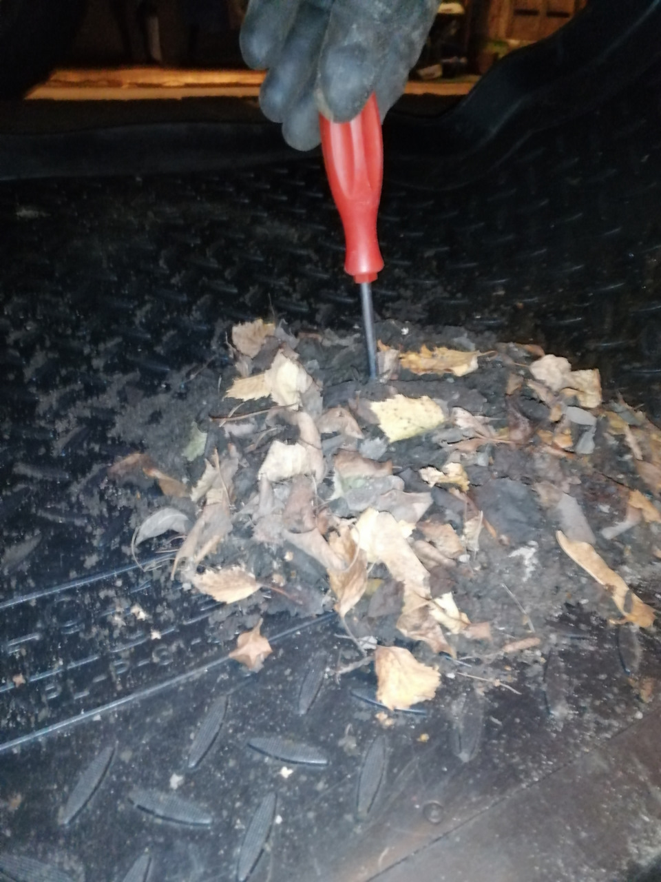 Замена тормозной жидкости, прокачка тормозов без помощника. Чистка ...