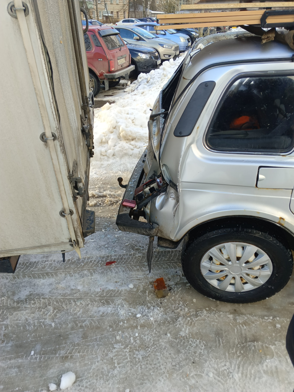 Как узнать какое было дтп. Как понять что машина заминирована. Действия при дорожно-транспортных происшествиях. Как узнать какое было дтп. Дтп проверка автомобиля по vin.