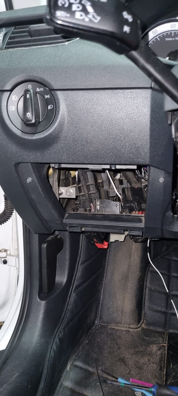 Установка руля с подогревом + бонус подрулевые лепестки DSG — Skoda ...