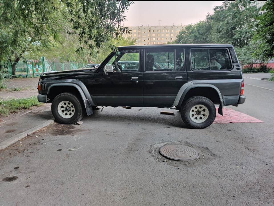 Теперь морда на 4 см ниже жопы. — Nissan Patrol GR I (Y60)