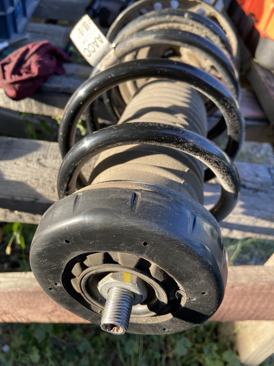 Старая опора плоская как блин. — Chevrolet Cruze (1G)