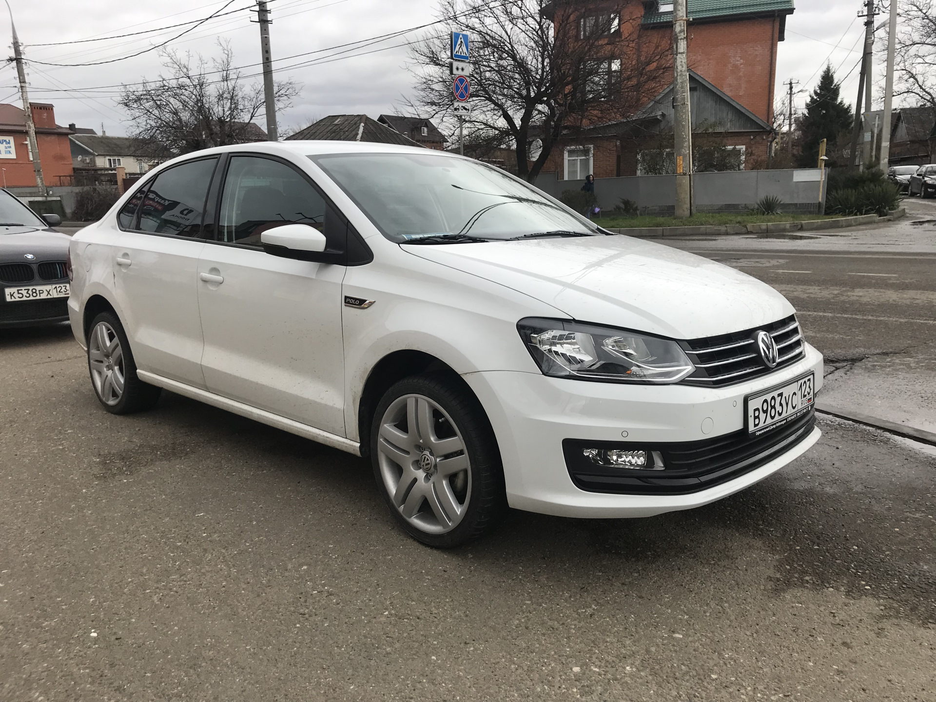 Volkswagen Polo long Beach r17