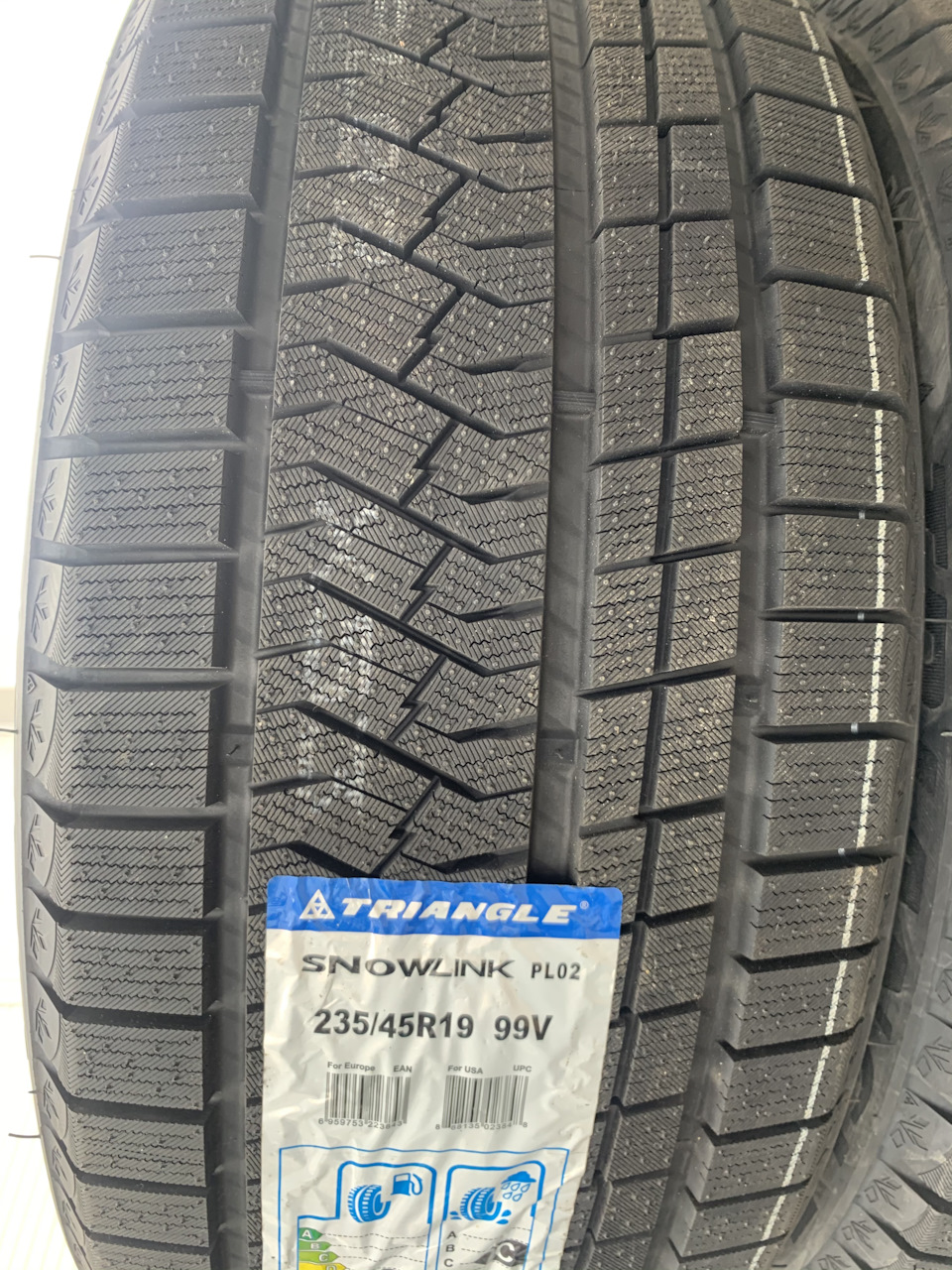 Triangle pl 02. Шины Triangle SNOWLINK pl02. Triangle pl02 235/55r20. Triangle Trin pl02. Triangle pl02 235/45 r18 98v.