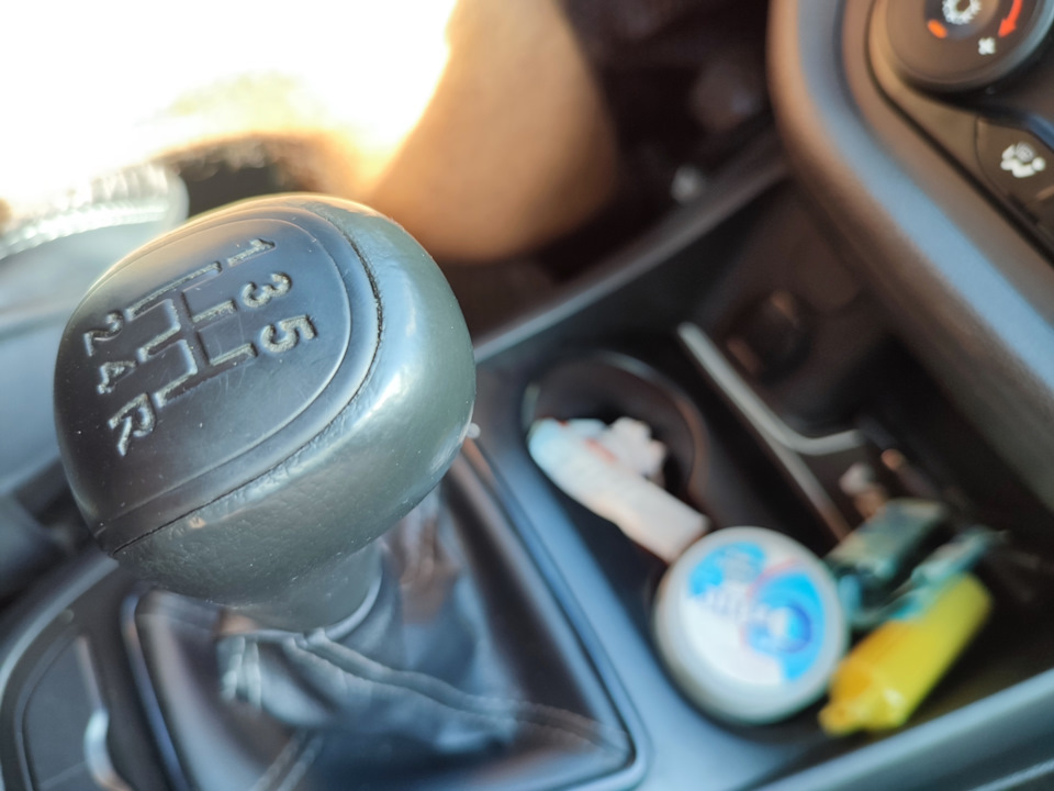 Пластик салона за 97 тыс. Или 2.5 года эксплуатации — Lada Vesta (1G ...