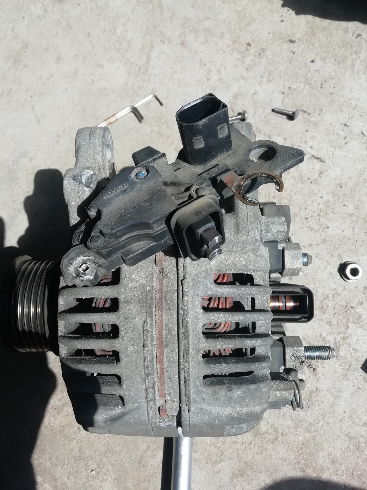 Генератор шкода а5. 2655206 щетки генератора valeo. Генератор шкода а5. 8. Генерато шкода актавия а5 1.