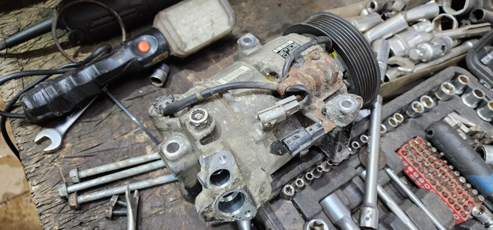 Старый — Nissan X-Trail III (t32)