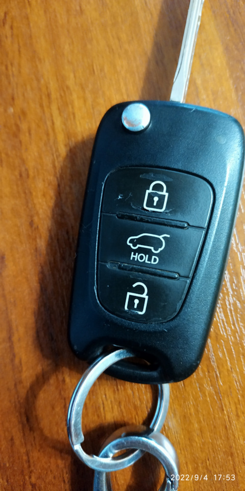 Как поменять батарейку в ключе хендай ix35 16 Santa Fe Key Fob Repair YouTube