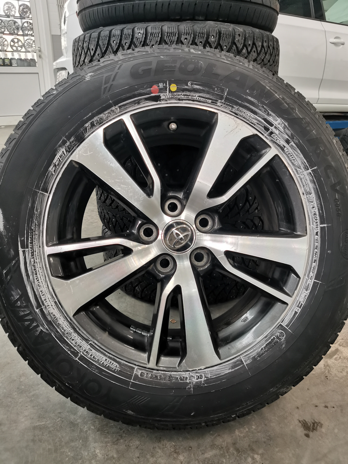 Летние колёса собраны — Toyota RAV4 (IV), 2 л, 2019 года | шины | DRIVE2