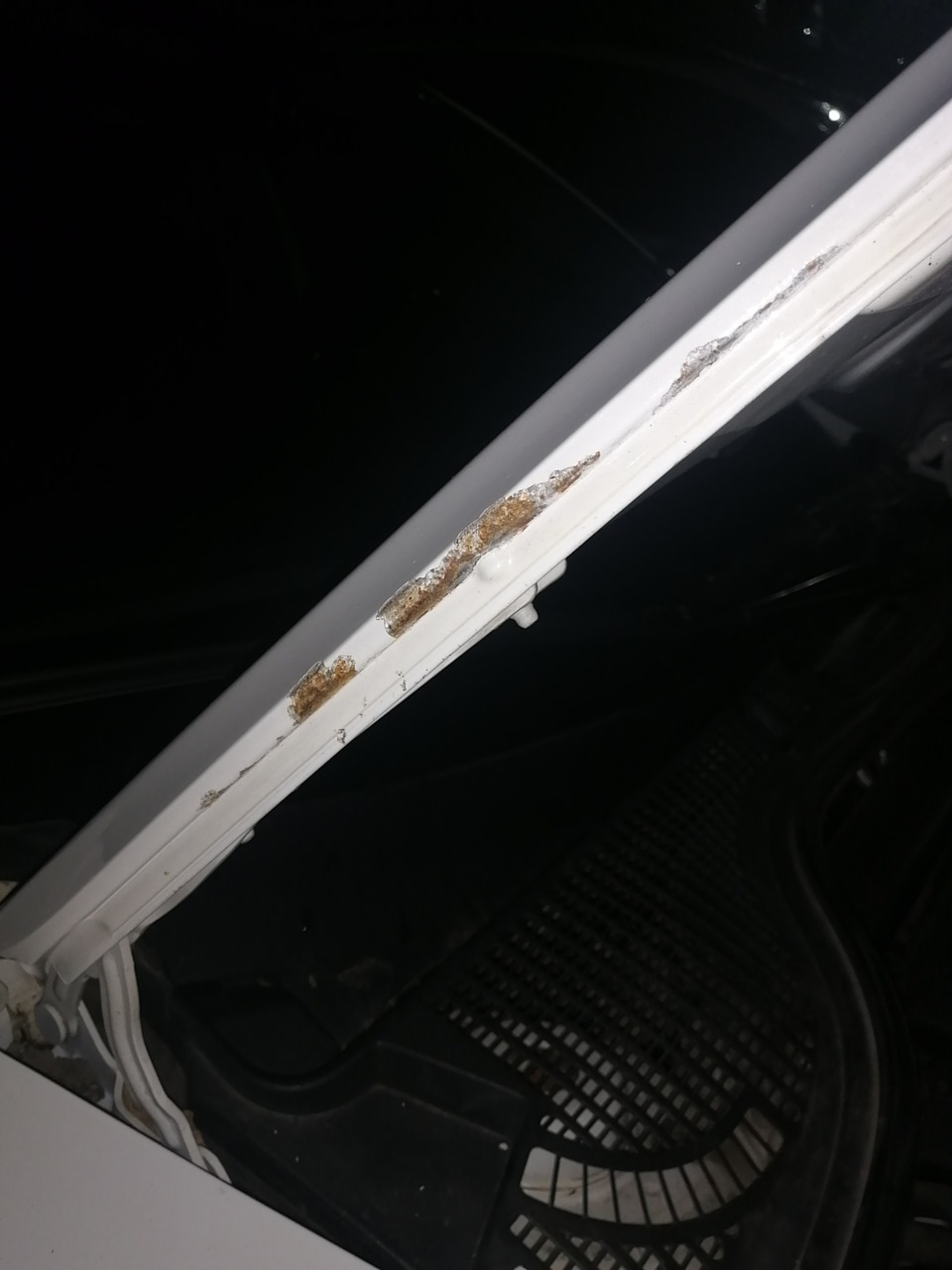 Ржавчина на капоте… Что это за? — Skoda Octavia A5 Mk2, 1,8 л, 2013 ...