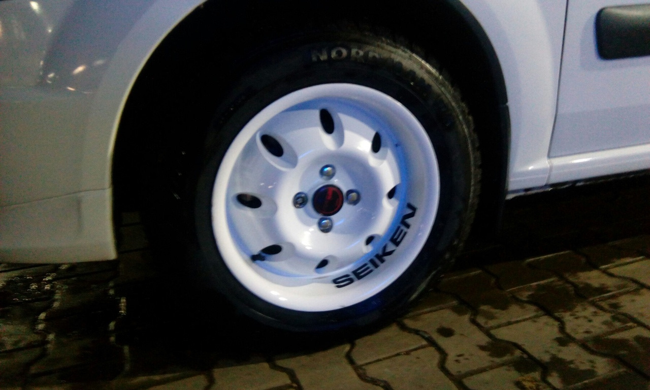 Опять зима. Да что же это такое ! Бесит прямо ! — Lada Ларгус, 1,6 л ...