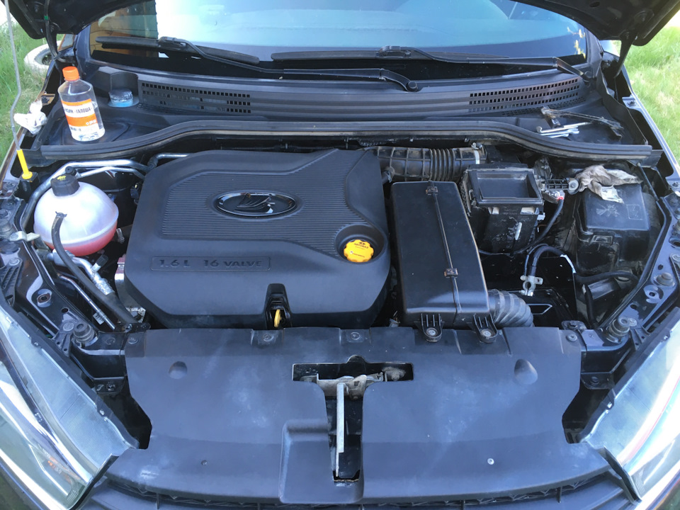 Мойка двигателя и защита подкапотного пространства - Lada Vesta, 1,6 л, 2017 год