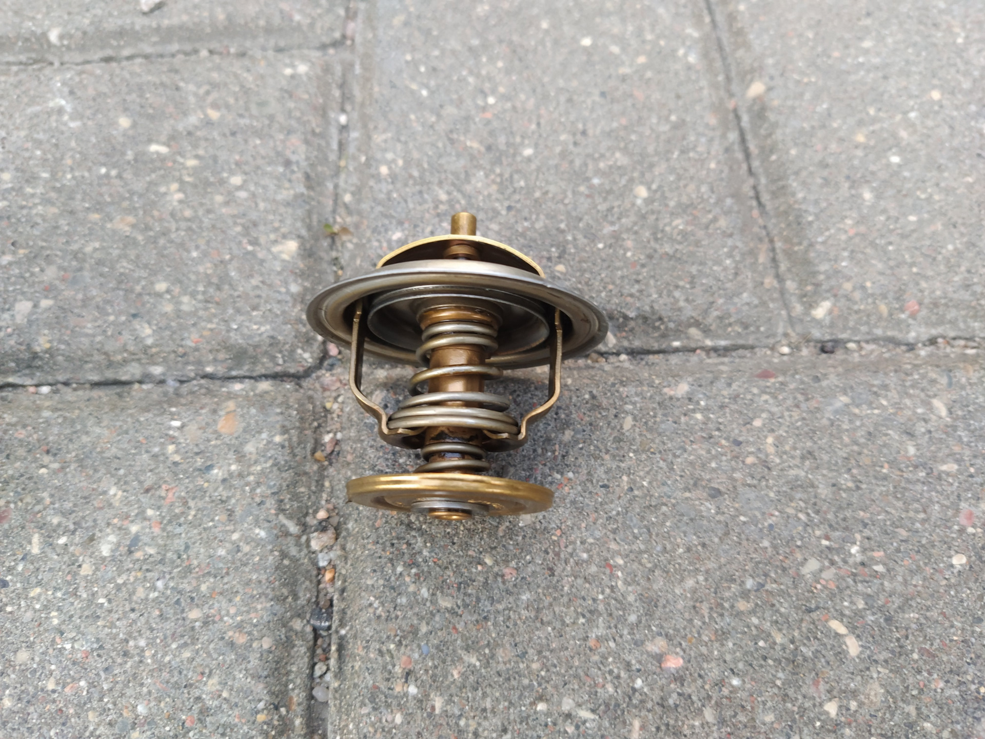 Термостат на 80 градусов — Volvo S60 R, 2,5 л, 2005 года | своими ...