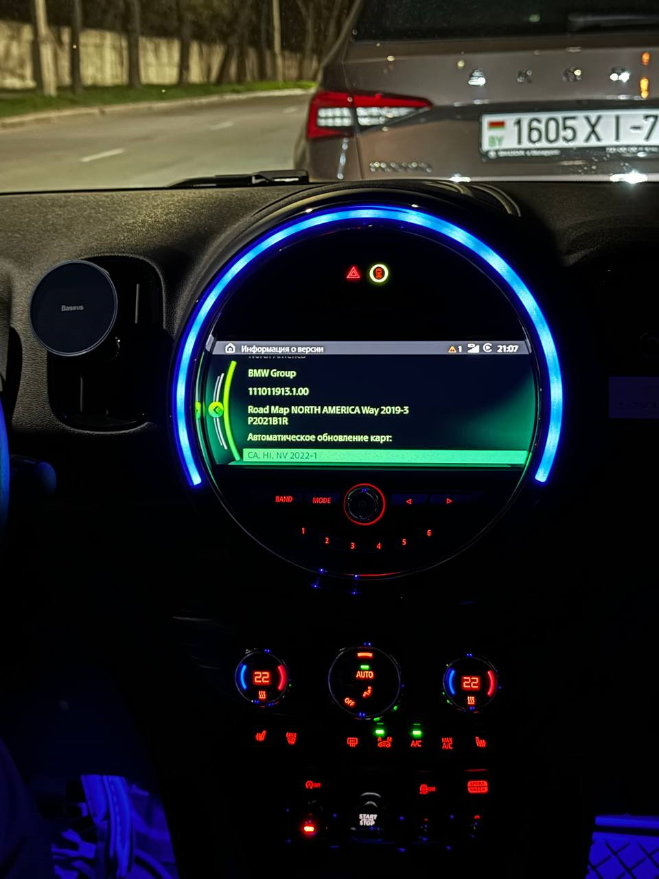 Полноэкранный CarPlay и штатная навигация — MINI Countryman (2G), 2 л, 2019  года | электроника | DRIVE2