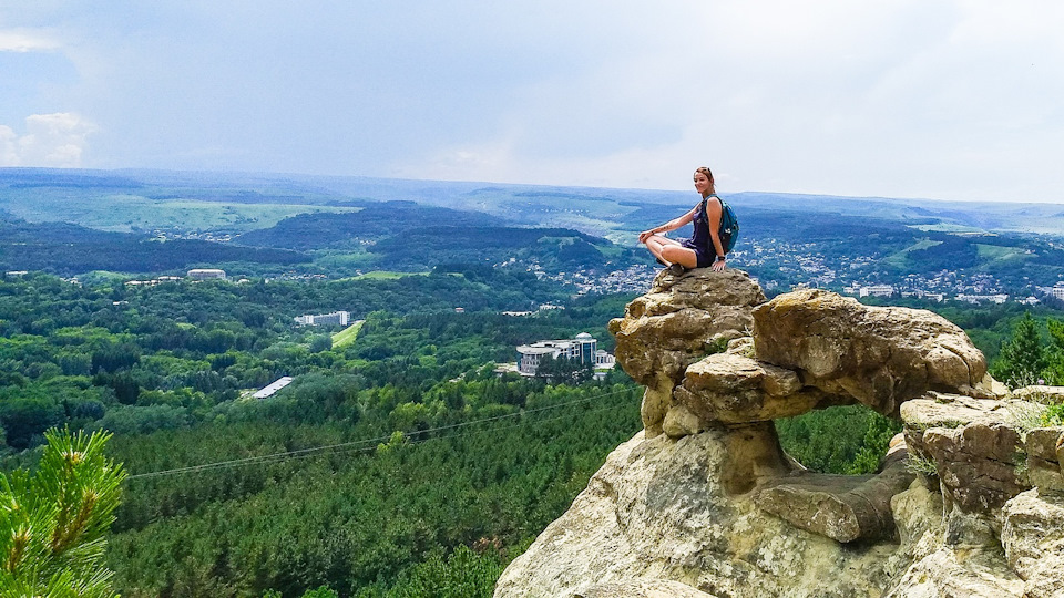Замена задних тормозных дисков, снятие демпфера с короткого привода ...