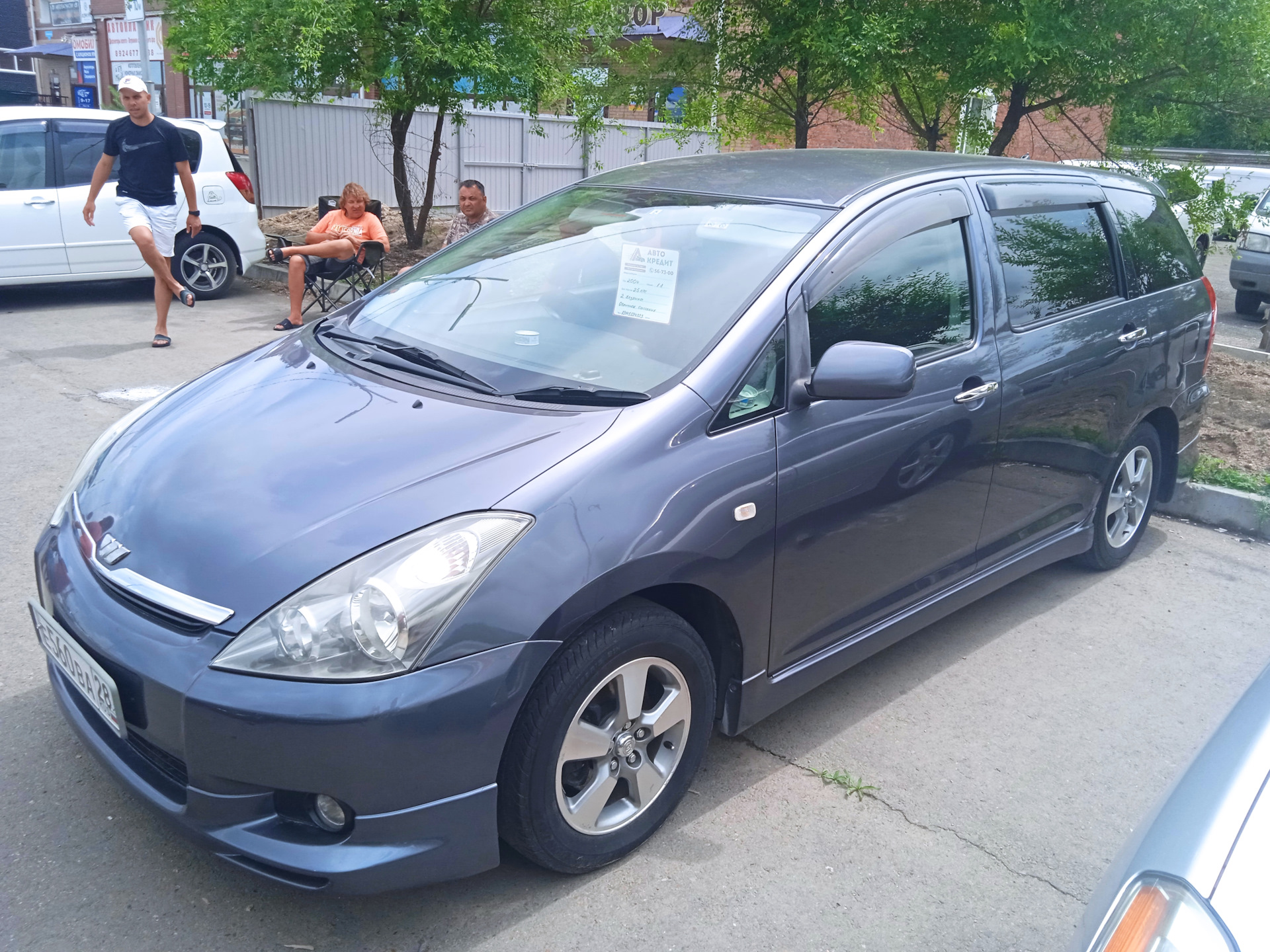 Toyota Wish левый руль. Тойота Виш 2023г. Тойота Виш 2012 моделиста. Тойота Виш темно серый.