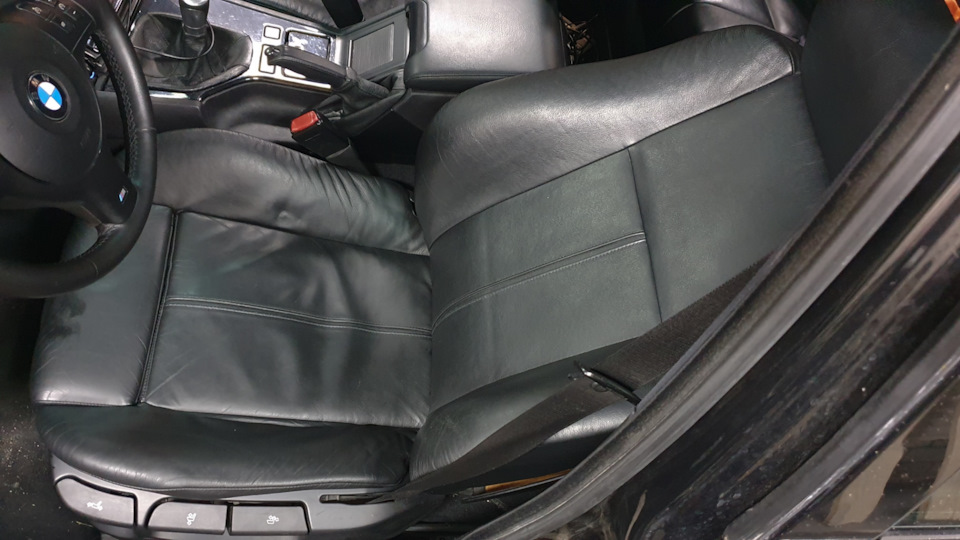 Чистка кожаных сидений — BMW 5 series (E39), 2,5 л, 2002 года | мойка ...