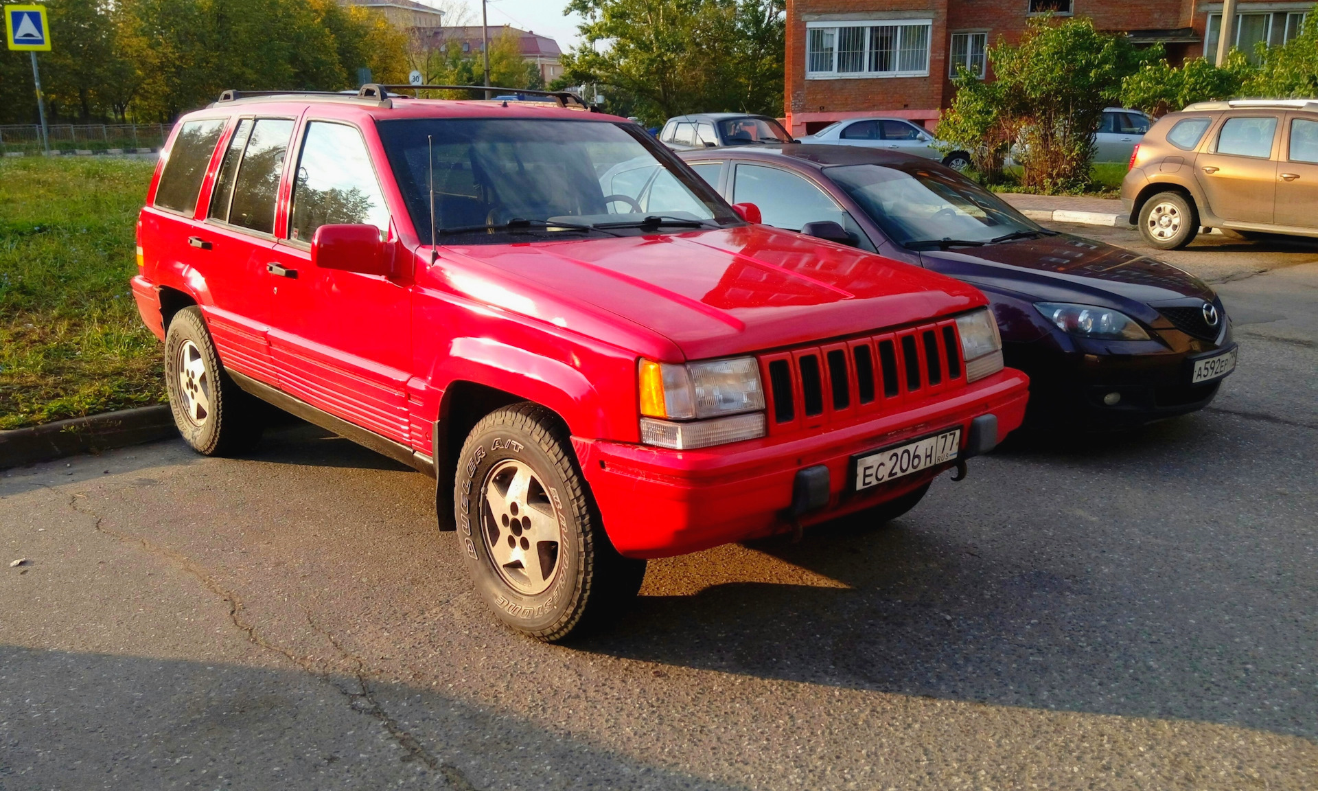 За год машина потеряла свой яркий цвет! — Jeep Grand Cherokee (ZJ), 5,2 л,  1993 года | наблюдение | DRIVE2